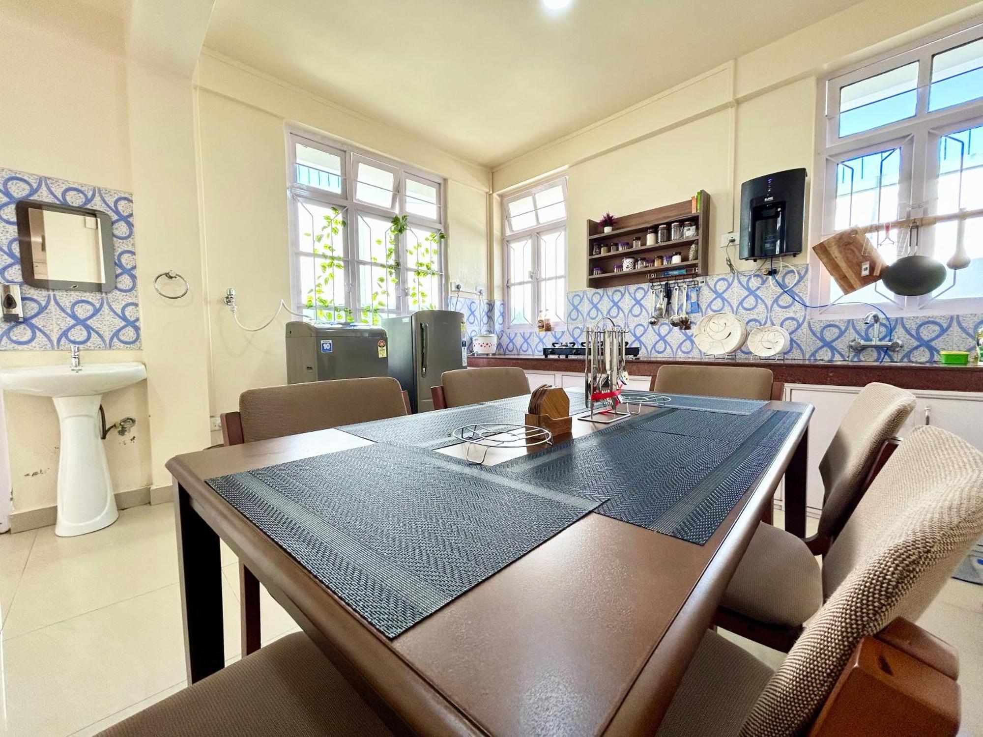 Yepplo Holiday Home - Complimentary Breakfast - 24 Hrs Caretaker & Power Backup Shillong Exterior photo